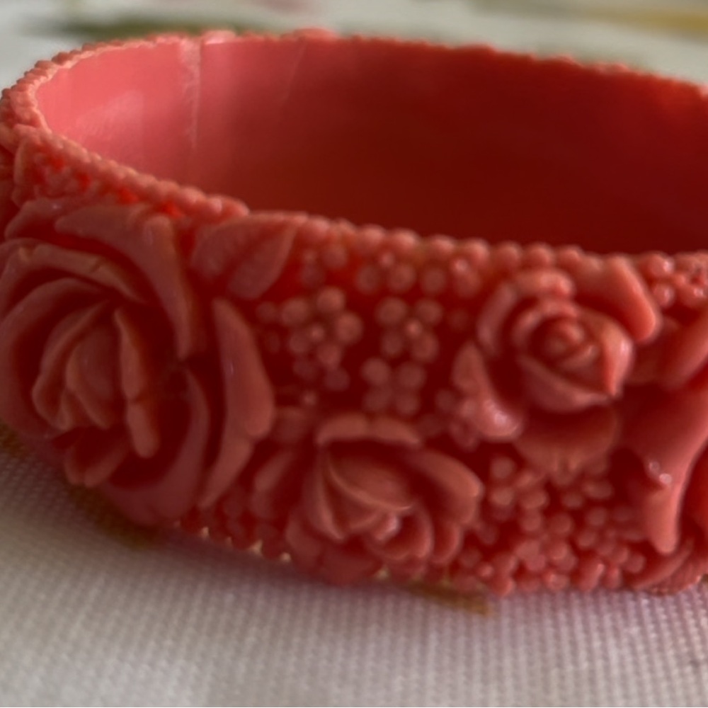 Vintage celluloid bracelet carved flowers peachy orange color ornate antique. - Picture 8 of 16